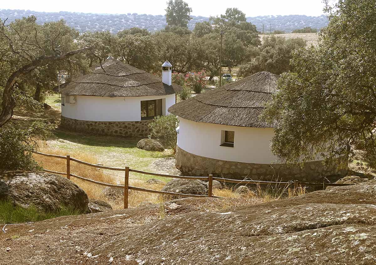 Categoría de alojamiento: <span>Los chozos de la Roca</span>